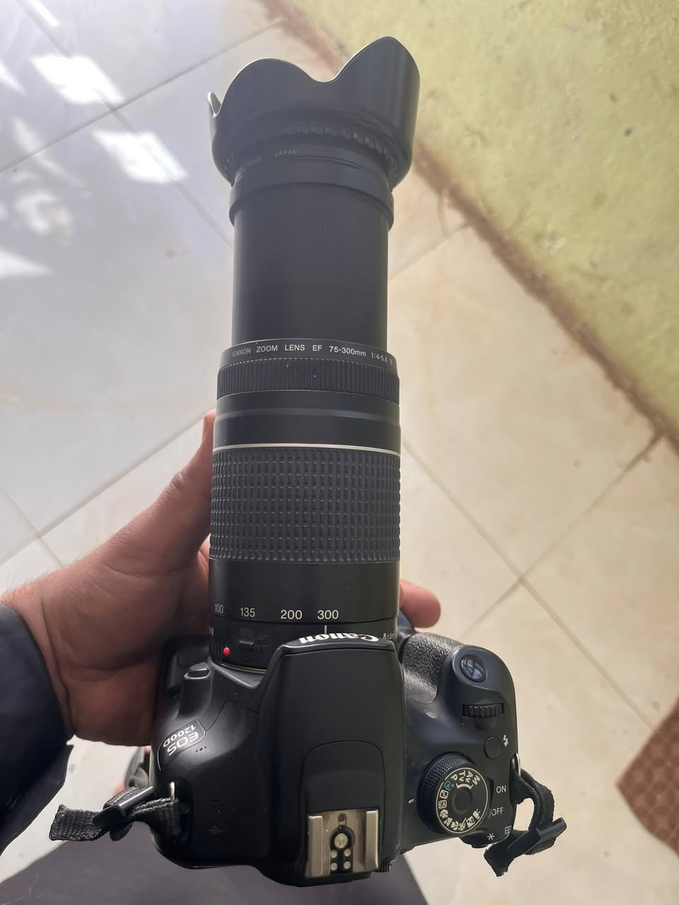 كأمره كانون 1200 نضافه فول زوم رياضي 300 .كيبل وشاحنه.وكيبل سحب صور ورام ٦٤ واستاني احادي وقبق زوم سعر خاص أو اتصال على هذا رقم واتساب ***********
