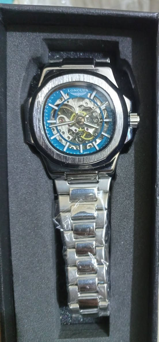 ساعات ماركه مال dhl
بيهن ميكانيك وبيهن رياضي ومختمات.  العدد 16 قطعه
ينفتح باب المزاد من 100 الف وزاد الله من زاد


**إذا كنت صاحب هذا الإعلان وتريد حذفه لأي سبب، رجاءا أرسل رسالة إلى الدعم الفني**