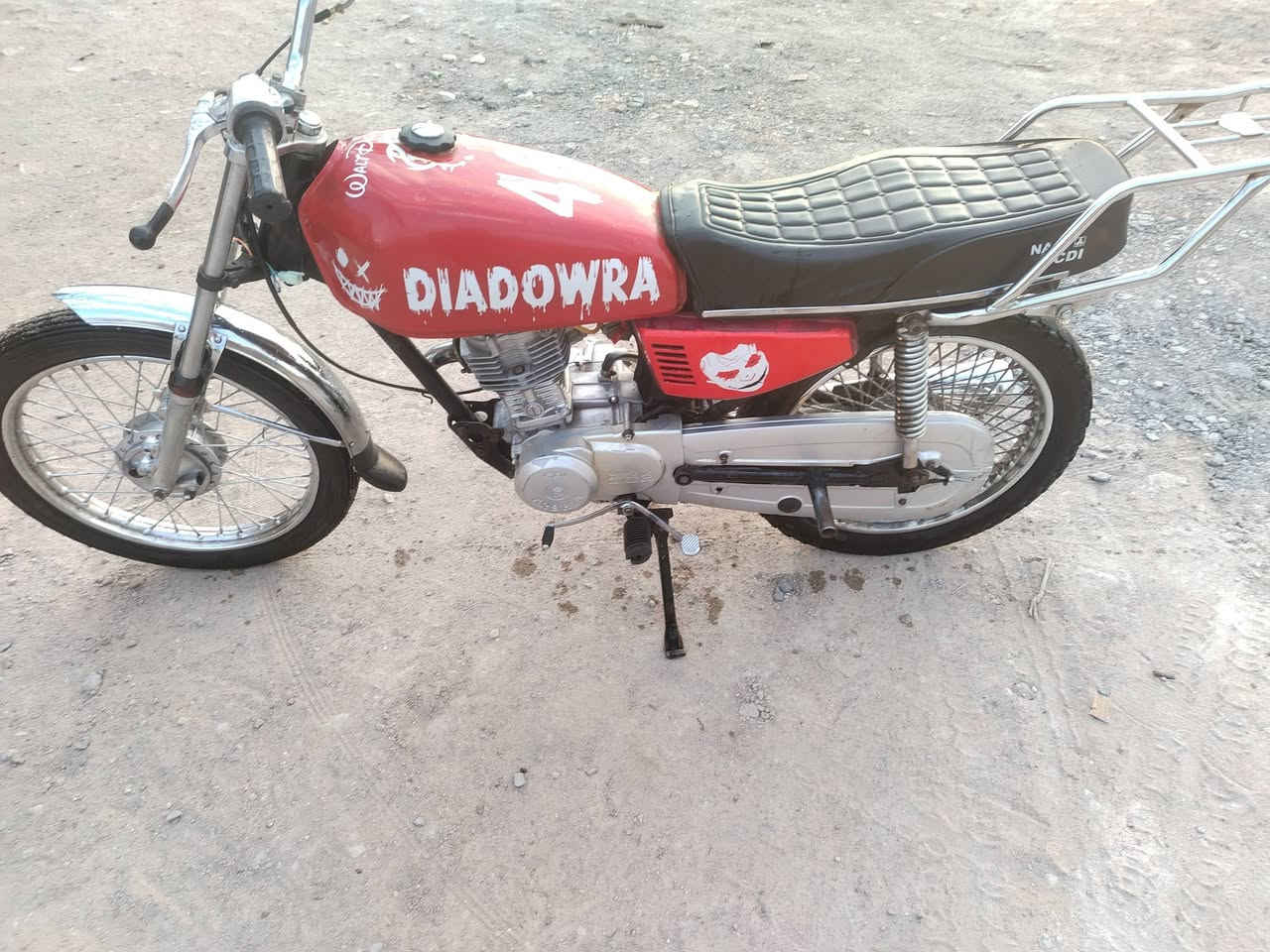 سلام عليكم دراجه كلك موديل 20 مكفوله عشاير محرك مفتوح السعر 375 وبيها مجال المكان قضاء النصر ***********
