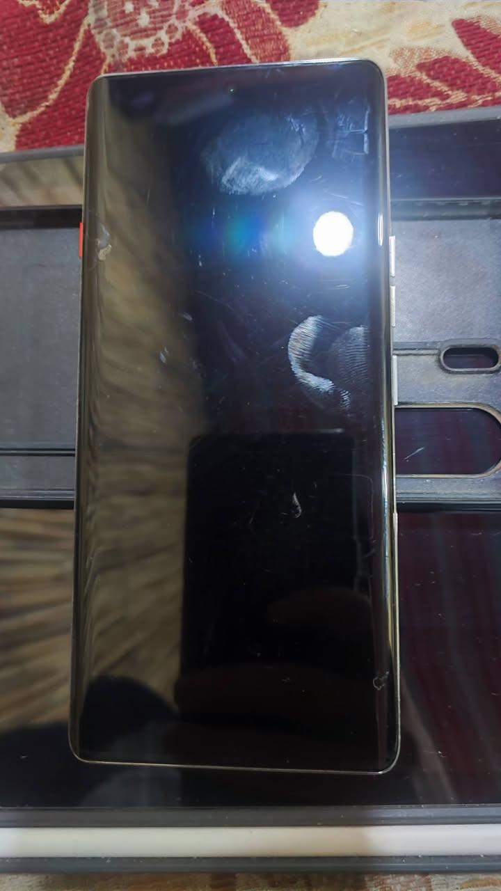 📱TECNO CAMON 40 pro 5G📱
مستخدم لوك 
الشاشة
6.78 بوصة - 144 هرتز - AMOLED
الذاكرة
256 
الرام 8+ رام 5
الكاميرا
50 + 8 ميجابكسل
المعالج
Mediatek Dimensity 7300
البطارية والشحن السريع
5200 مللي أمبير - 45 واط


**إذا كنت صاحب هذا الإعلان وتريد حذفه لأي سبب، رجاءا أرسل رسالة إلى الدعم الفني**