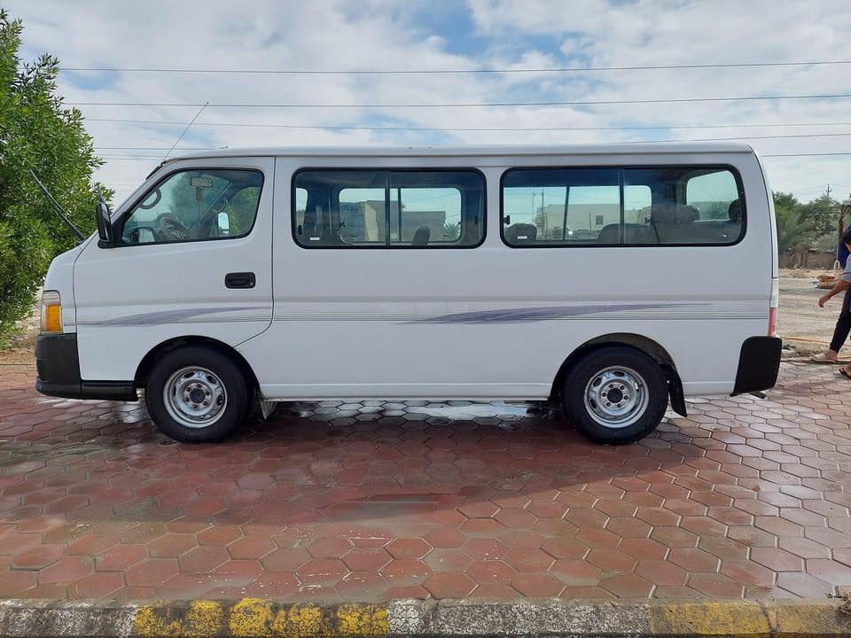 سلام عليكم للبيع نيسان يورفان بيها مكان صبغ ورقم الجديد مكاني بغداد البياع موديل 11السعر 115 وبيها مجال 

‭0772 254 8958‬
