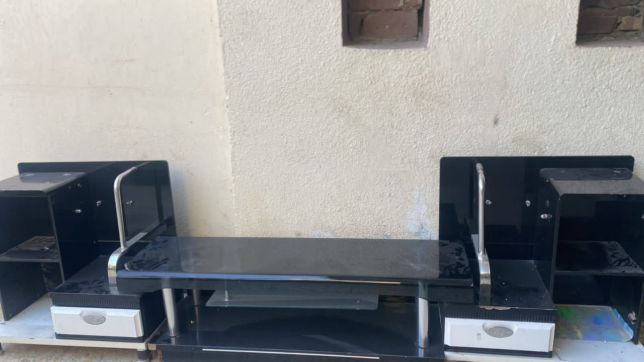 للبيع مستعجل لان ننقل بيت اخر رقمي ***********
