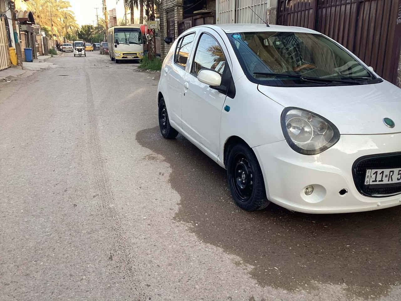 بانده للبيع موديل ٢٠١٢ 
مكينه جديده مال حاويه بعده الوصل عندي كير بحاله جيده صدرها تمام زين تبريد شغال بيها صبغ قطعتين بيها والداير الخلفي سياره نعمه من الله 
سعر ٤٤ وبيها مجال للعمله تحويل ثاني يوم باسم بنيه  رقم الهاتف *********** مكاني الشعب
