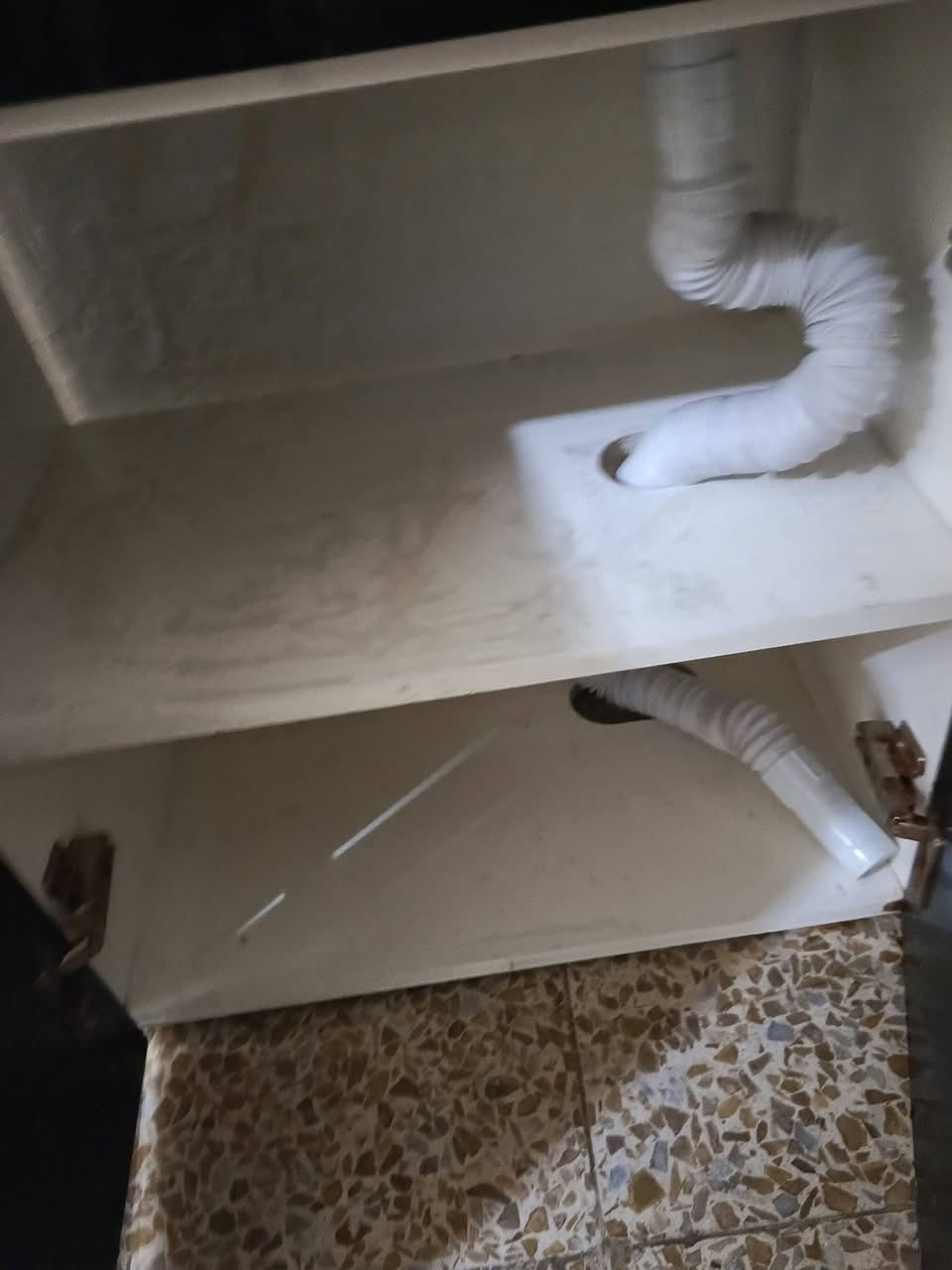 مغسل مع مرايه كامل مابي كسر بي اضرار بصيطه خشب  البيع سعر 40 بي مجال بصيط موصل جانب الايمن حي نابلس


**إذا كنت صاحب هذا الإعلان وتريد حذفه لأي سبب، رجاءا أرسل رسالة إلى الدعم الفني**