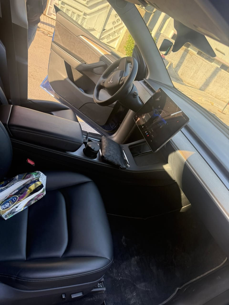 تسلا موديل y 2023 دبل ماطور
داخل اسود
رقم بغداد  
اون لاين 
حادث الباب السايق فقط  
مواصفات معروفة فول 1/1
سقف بانوراما
شاشه كبيره 
حساسات
سياره كامله مابيه نقص 
السعر ب240وبيها مجال 
للاتصال ***********
مكان السياره كراده _البلديات
