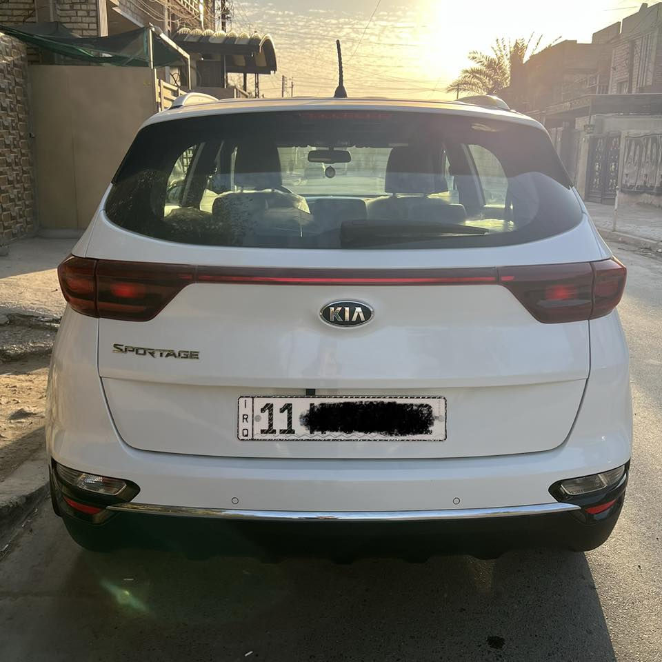 للبيع سبورتج 19 شكل ال20 لون ابيض
السيارة ماشية 63الف
السيارة مواصفات البيسك
كامره
حساس امامي خلفي
سويج
السيارة مكفولة كفالة عامة ماعدة رصعتين يم الجاملغ الامامي عكس السايق
السيارة خير من الله صدر محرك كلشي مكفول
سعر 198 وبيها مجال بسيط

المكان السيارة شارع فلسطين
رقمي ‭***********
