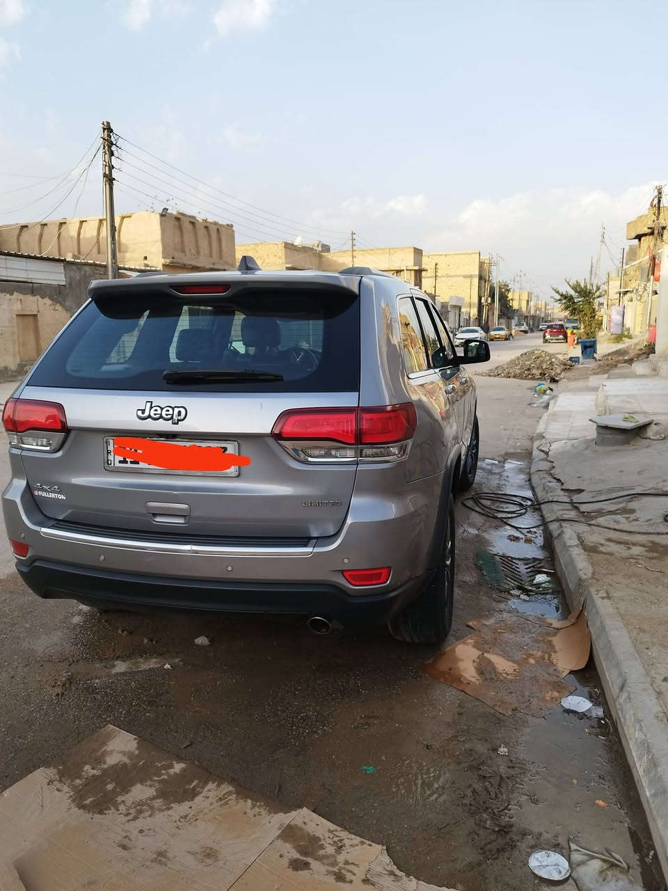 جيب شيروكي2020 رقم بغداد
لمتد فول مواصفات
كشنات جلد تحكم كهربائي الكل تدفئه تبريد
شاشه كبيره
بنوراما فتحتين
ويل 18 تخم تاير دلوب جديد
حساس خلفي
توقف ذاتي 
حساسات جانبيه
مري قلاب
نقطه عمياء
تشغيل عن بعد
لايت اوتو
محرك 3600
وبعد هواي مواصفات 
حادثه تقرير غرق 
*********** بيع او مراوس اوباما فقط حسب القناعه
