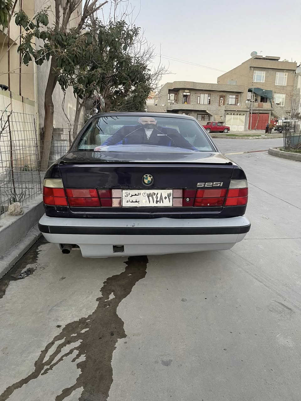 سەرەتا بە ناوی خوا  ئەم bmw بۆ فرۆشتن   مۆدیل1993 دوو جام کارەبا  520 گێڕ عادی کارەبای هەموو گیانی بە شەرت  ئاڕمی هەولێر بەس ئاڕمەکەی بە شەرت نادەم  پێشی   کەمێک دەعمە  قفڵ مەرکەزیە  ئیفلۆی مەزبوتە  بەقەدەر چوار بستۆنێک بەنزین ئە خوا   دۆسەی تازە بەستراوە   بۆیاغی ئەویت کاڵبونەوەشی هەیە  لە سلیمانیم   سعری ٢٥ گەڵاو کەمیک معامەلە  ***********
