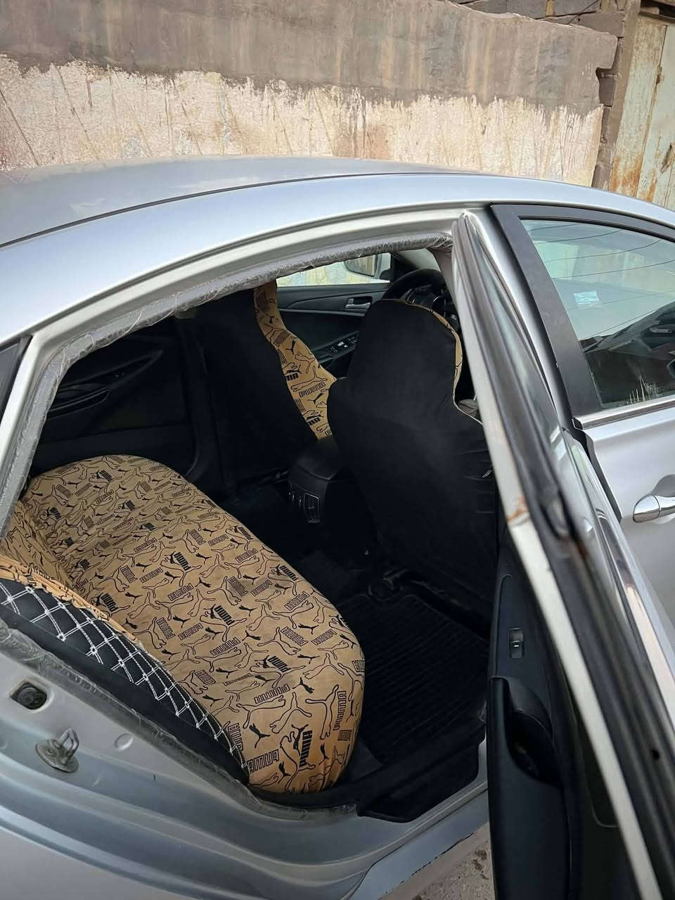 السلام عليكم سياره سوناتا موديل 2105 شكل ل14 وارد كوري محرك 2000 بسمي بيه فقط جراد مكفوله من الصبغ والظربه بيع مستعجل لظروف خاصه بابل الحمزه الغربي *********** اتصل غير متواجد عل الفيس سعر 90 رقم بابل الماني
