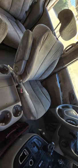 السلام عليكم سيدونا ٢٠٠٧ السياره كشن كهرباء جنطه كهرباء بيهه ضربه بالجاملغ الأمامي 
وبارد بجنطه  مقدار شبر بيه خيط بخار خفيف السعر ١١٥ وبيه مجال 
***********
***********
