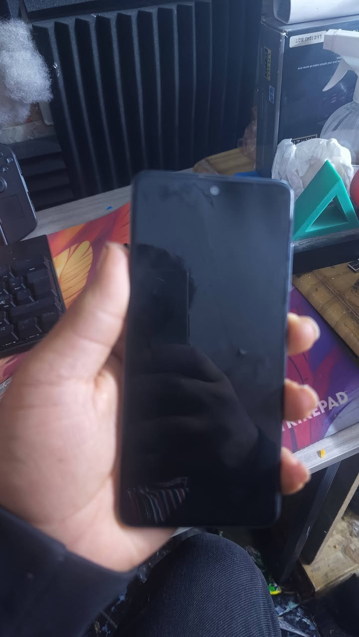 كلكسي اي51 ستعمال بيت مكفول مامصلح نضيف حيل سعره100 مكاني بغداد مدينه صدر ***********
