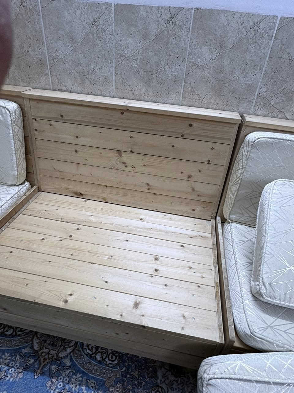 تخم خمس امتار خشب جام مع ميز تلفزيون ومع ميز وسطي وطبلتين


**إذا كنت صاحب هذا الإعلان وتريد حذفه لأي سبب، رجاءا أرسل رسالة إلى الدعم الفني**