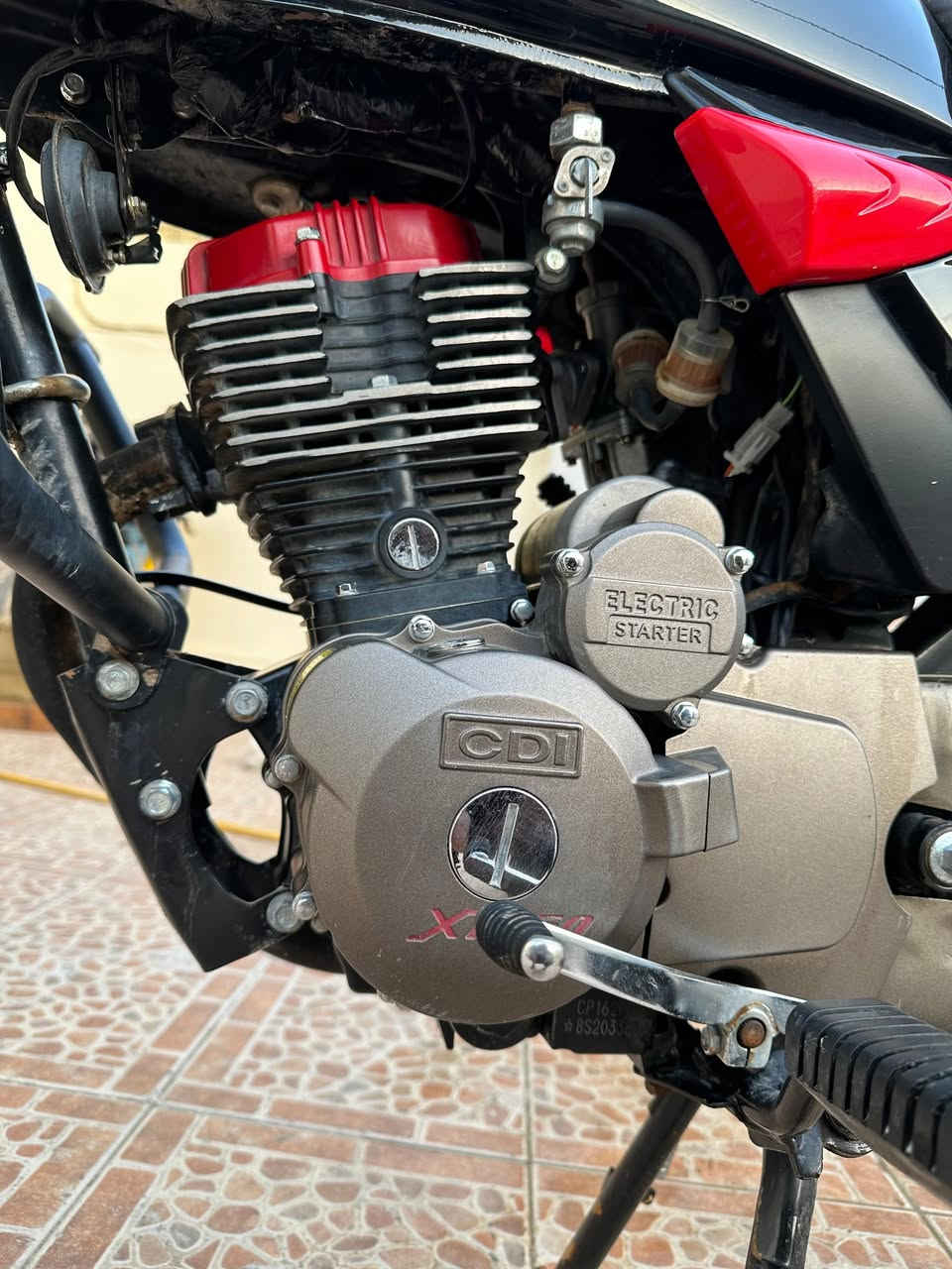 دراجة شاينك موديل ٢٠٢٣ طالعة بنهاية ٢٥ رقم وسنوية بأسمي رقمها قادسية دراجة خير من الله ما عوزها برغي والفديوات والصور توضح نضافتها ونعومتها سعرها بمليون و٧٠٠ وبيها مجال للناس الطيبة مكاني ديوانية وهذا رقمي *********** والشراي يدلل علينا هلا بي
