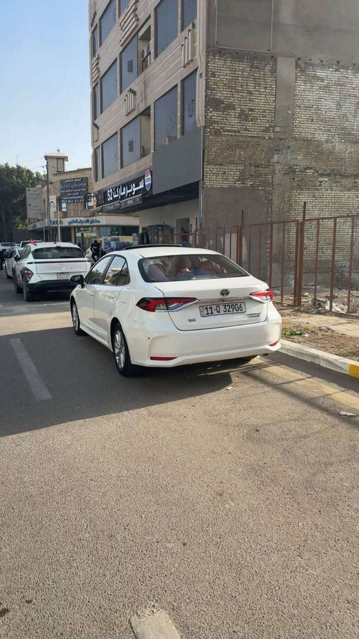 السلام عليكم 
كورلا ٢٠٢٤ 
هايبرد العلامه الزركه 
ماشيه ٣٨ 
كلش جديده السياره 
بيه رصعه بل جاملغ الخلفي الايمن 
مكانه بغداد الكراده 
رقمي ***********
بسعر مناسب عن خواتها 
فقط الشراي يتصل رجاءً بغداد, العراق
