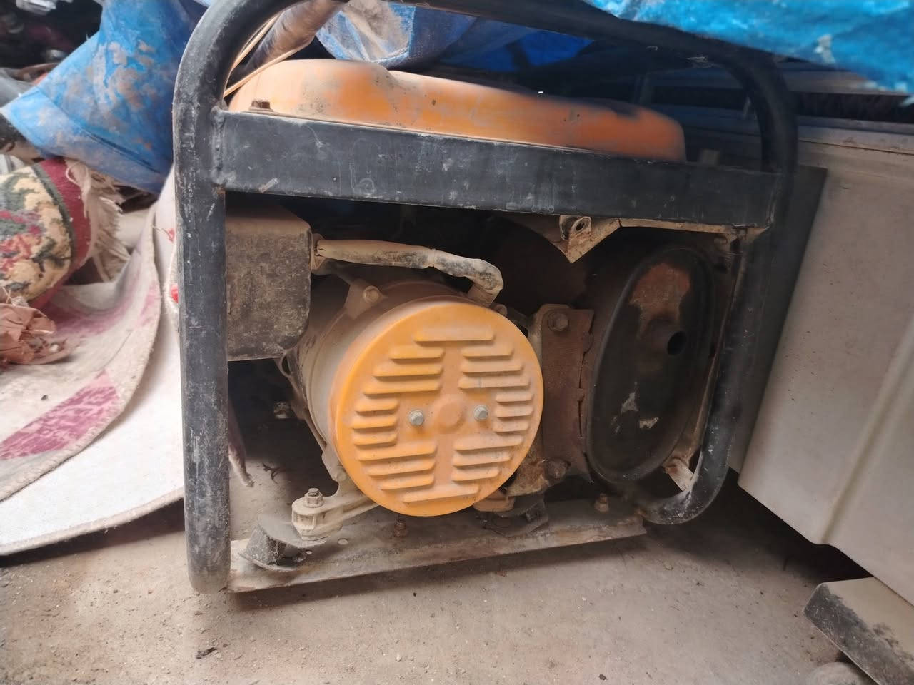 *********** للبيع مكانها كميره السعر ١٢٥
