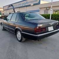 بي ام دبليو ٧ • محرك ٧٠٠ • مكان كلار