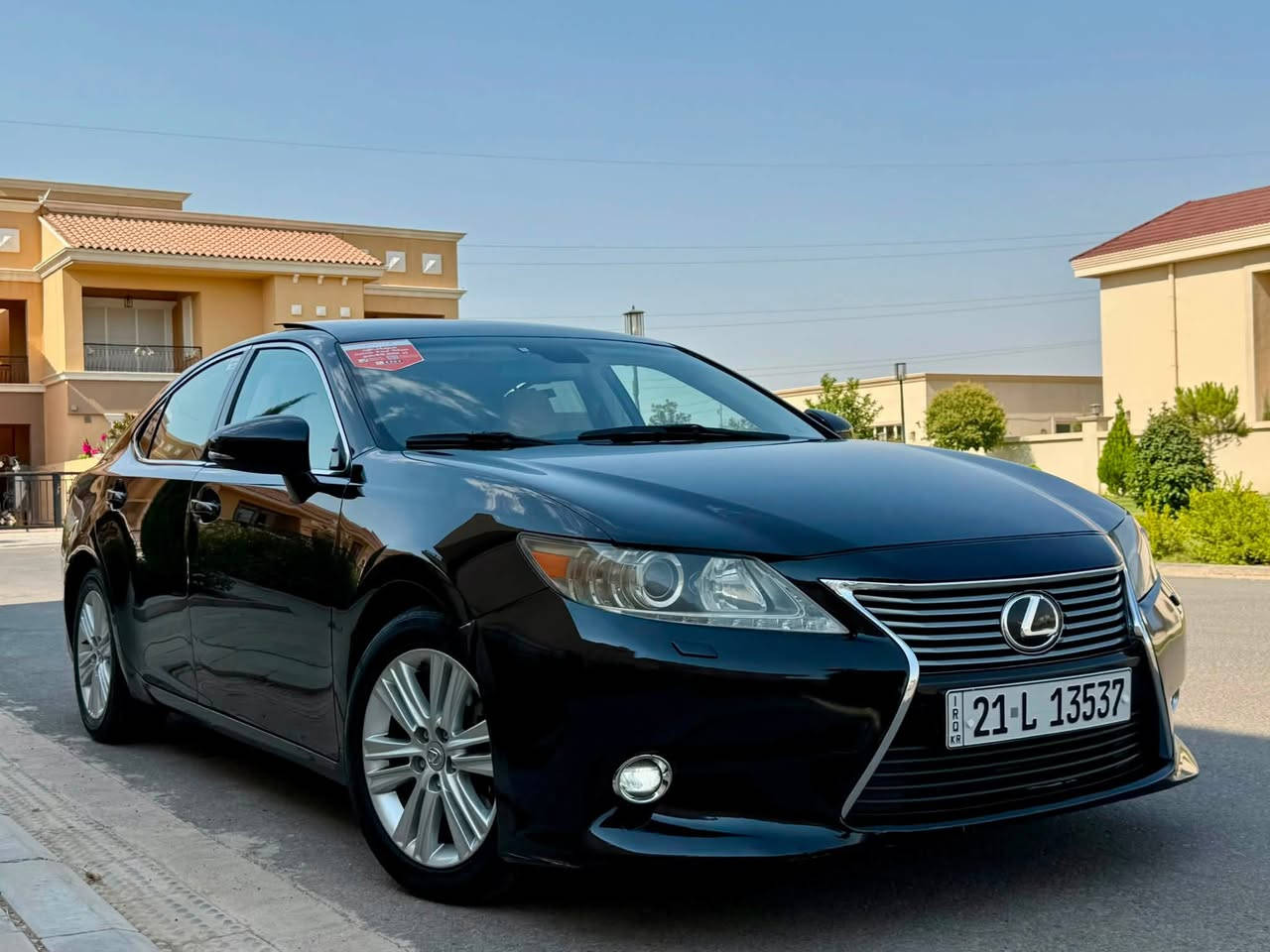 لیگزس ES 350 / 2014
خلیجی دەرەجە یەک ،  
6 بستۆن ، فولل مواسەفات 
، پانۆراما ، ٥ پەردە ، ناو زەرد 
، ماوس ،، کوشن خەزن ،
 سوکان کارەبا ، پێش و پشت حاسە
 ، کامێرا ، لایت دەبڵ عەدەسە
 ، لایت لید ، لایت ئۆتۆ ، 
، تەحدید سورعە ، سوکان ڤۆلیۆم
 ، ٣ نیزامی لێخوین
 ( ئیکۆ ، نۆڕماڵ ، سپۆرت )
 ، بەسمە ، ( ٤ ) دەرگا بەسمە . 
سەیارەکە  پارچه ك و دوو بستى سبوخه بي ناو بى ارباك به شه رت  
لە دەعامی پێشەوە بۆ دەعامی دواوە بە شەرت
گێڕ و مەکینە بە شەرت نەکراوەتەوە 
ڕەقەم و سەنەوی و ژینگەی تازەیە 
بەناوی خۆمانەوەیە )  
‎*********** كورك واتس أپ
     سعر 158 وه ره قه 💵💵
