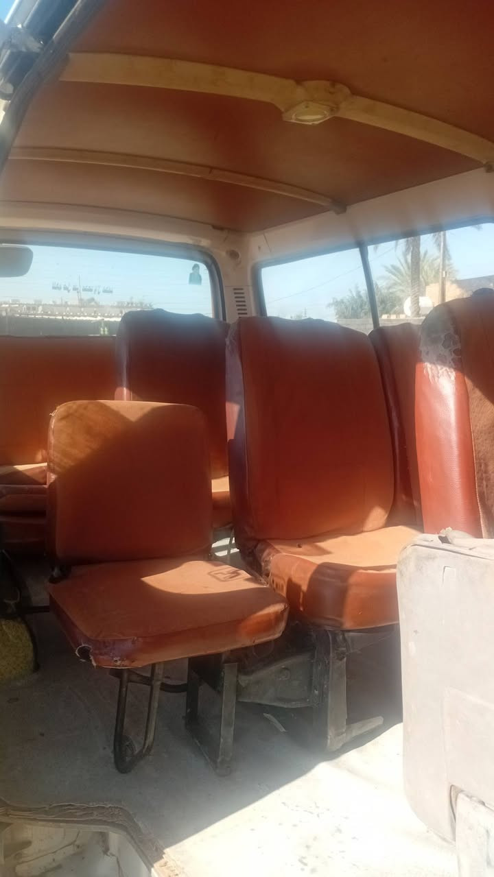 السلام عليكم فتون للبيع جير ومكينه نظيفات القشر قدامك ما عنده الرايه مكاني بغداد سعر15 قفل***********
