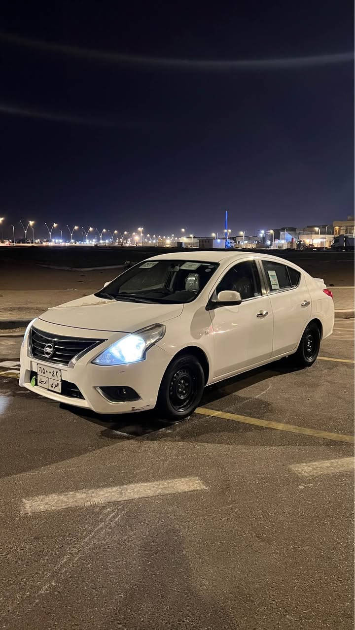 نيسان صني هندي بليته زركه مديل 2021 كفاله ما عده شبر جوه قبق البانزين سياره كامله حداده جديده طخم تاير جديد ما ناقصه شي سياره سنويه بيه 7 اشهر تقريباً  دواخل سياره نضيفه 
العنوان البصره الزبير 
تواصل *********** Singapore
