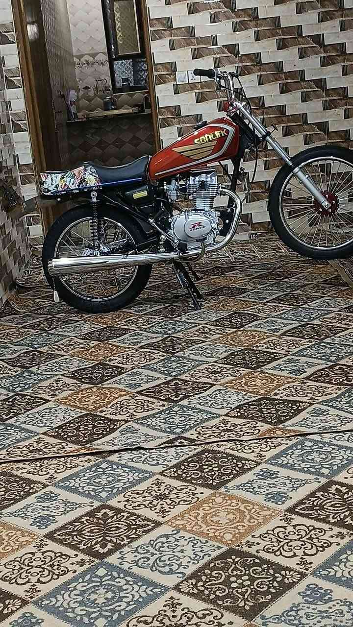 سلام عليكم دراجه للبيع شاصي 2015تعميره.25صارشهرمن.معمره.المكان.ديوانية.اوراق.أصولي***********
