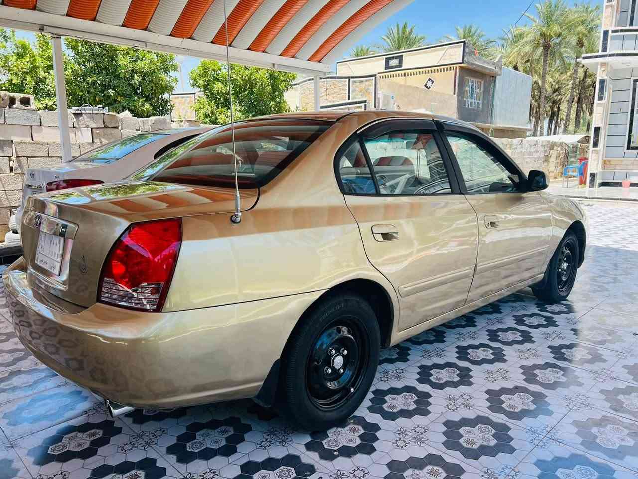 سلام عليكم النتره موديل 2004 سياره جديده كامله مابيه اي نقص رقم ديالى سنويه ٢٨مصبوغه للجماليه ضرر خشم جاملخ الأمامي بدون دواخل تبريد  بيه  صدر امامي خلفي جديد تخم تاير جديد مكاني ديالى سراجق 
***********
