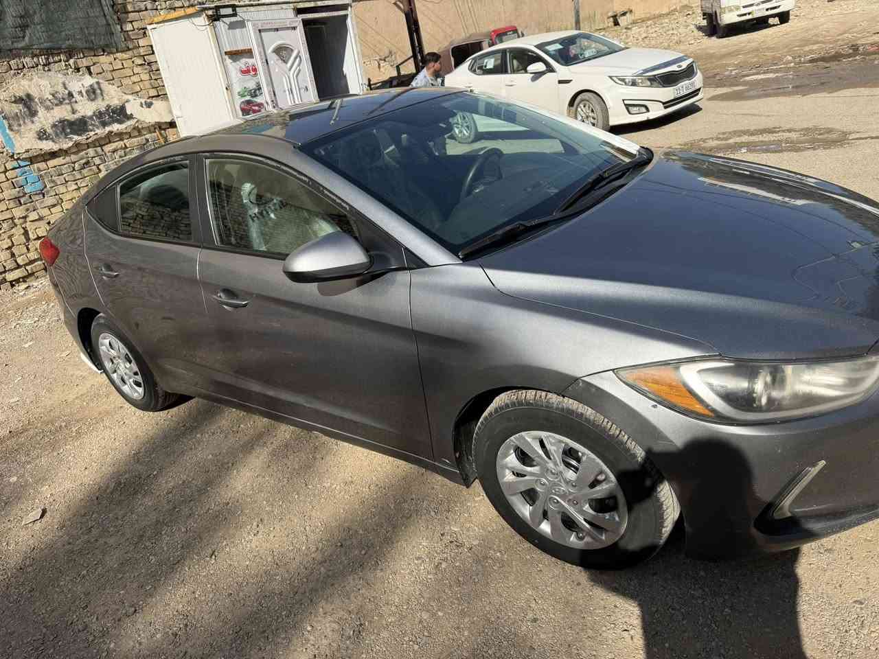 لانترة 2018
كفاله من ضربه وتبديل
صبغ قبق جنطه 
رقم ديالى  سنويه ورقم جديد 
مكينه 2000دوش 
***********
السعر 122
