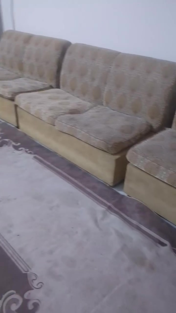 نضاف مستعملات قليل شهر وحد سعر300وبيهن مجال 10قطع العلوان جزيره شط العرب ***********
