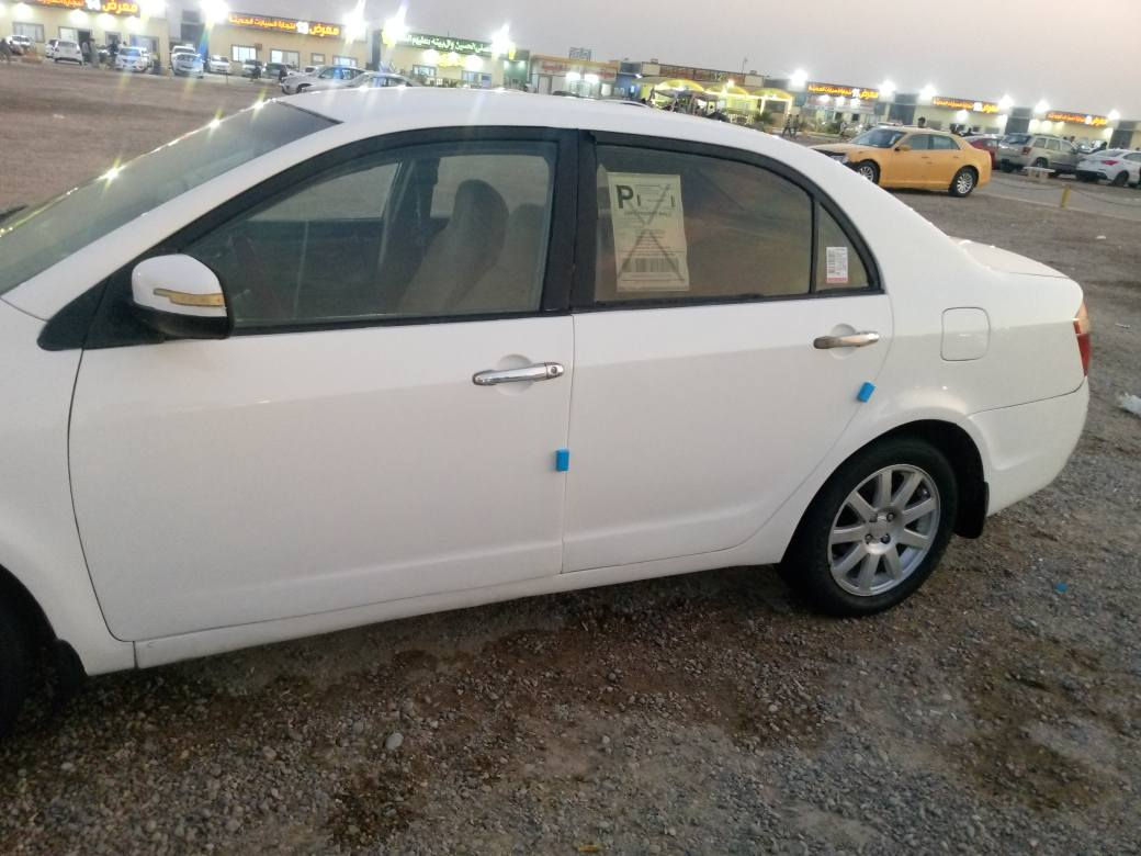 جيلي موبل مديل 12 كير ومحرك بلاد السيارة جاهزه مكفولة من الضربة والتبديل ملكة خياسات و مصبوغة جمالية السنويه لسنة 29 رقم بصرة السعر 43 وبيها مجال قليل العنوان بصرة 5ميل الاتصال على الرقم *********** البصرة, العراق
