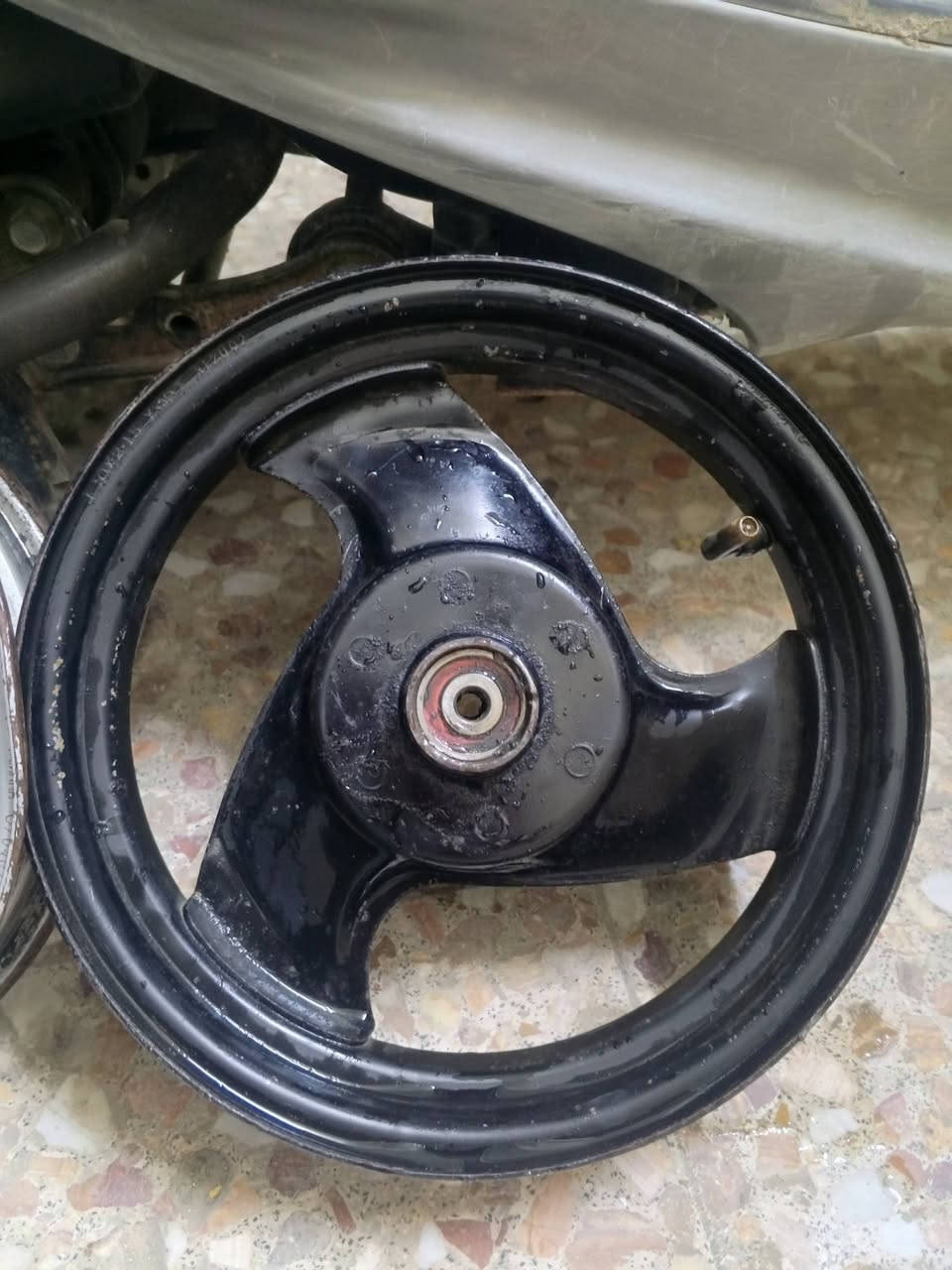 السلام عليكم

وياله ماكس للبيع خلفي وامامي نضاف وويل 4 كير خلفي قيم باليرضي الله 

مكاني ديوانيه حي العسكري متواجد خاص وعلى الرقم ***********
