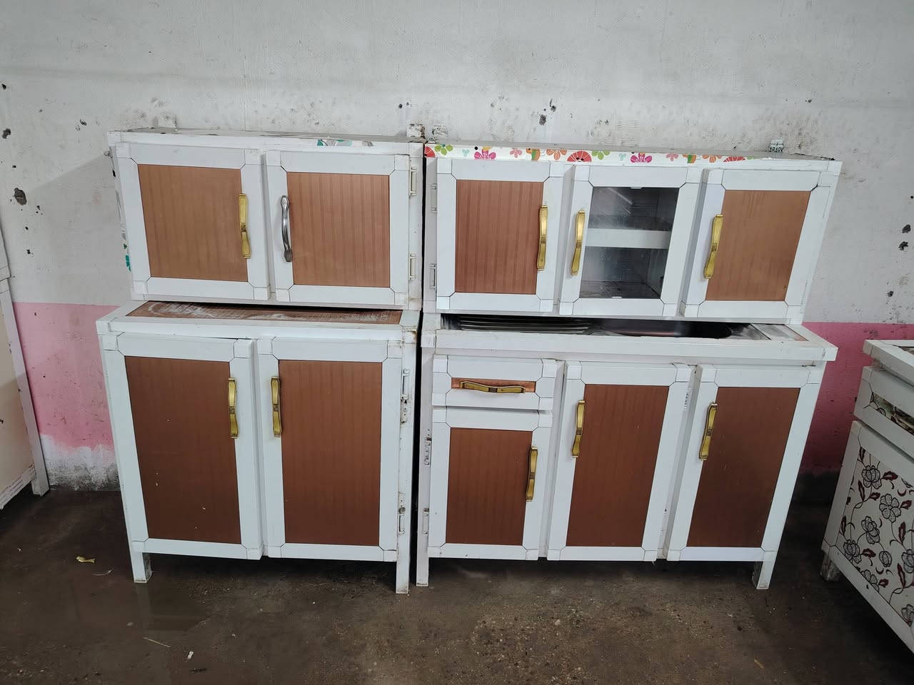 سلام عليكم غراض للبيع كلمن وسعر تعال وبيك خير وتدلل المكان حله ورديه خارج قرب مستشفى الكفيل *********** بي واتساب وأيضا نشتري كافة الغراض بسعار مناسبه نجيكم لباب البيت
