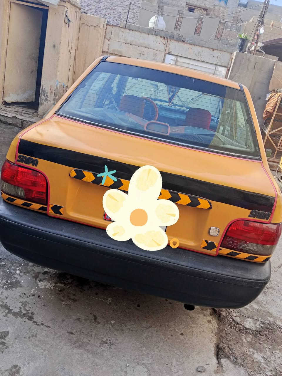 سلام وعليكم سايبه للبيع موديل 2011 بسمي رقم بغداد نكليزي مصفرة هيئة وغرامات   العنوان بغداد  السعر 23بيها مجال قليل ***********
