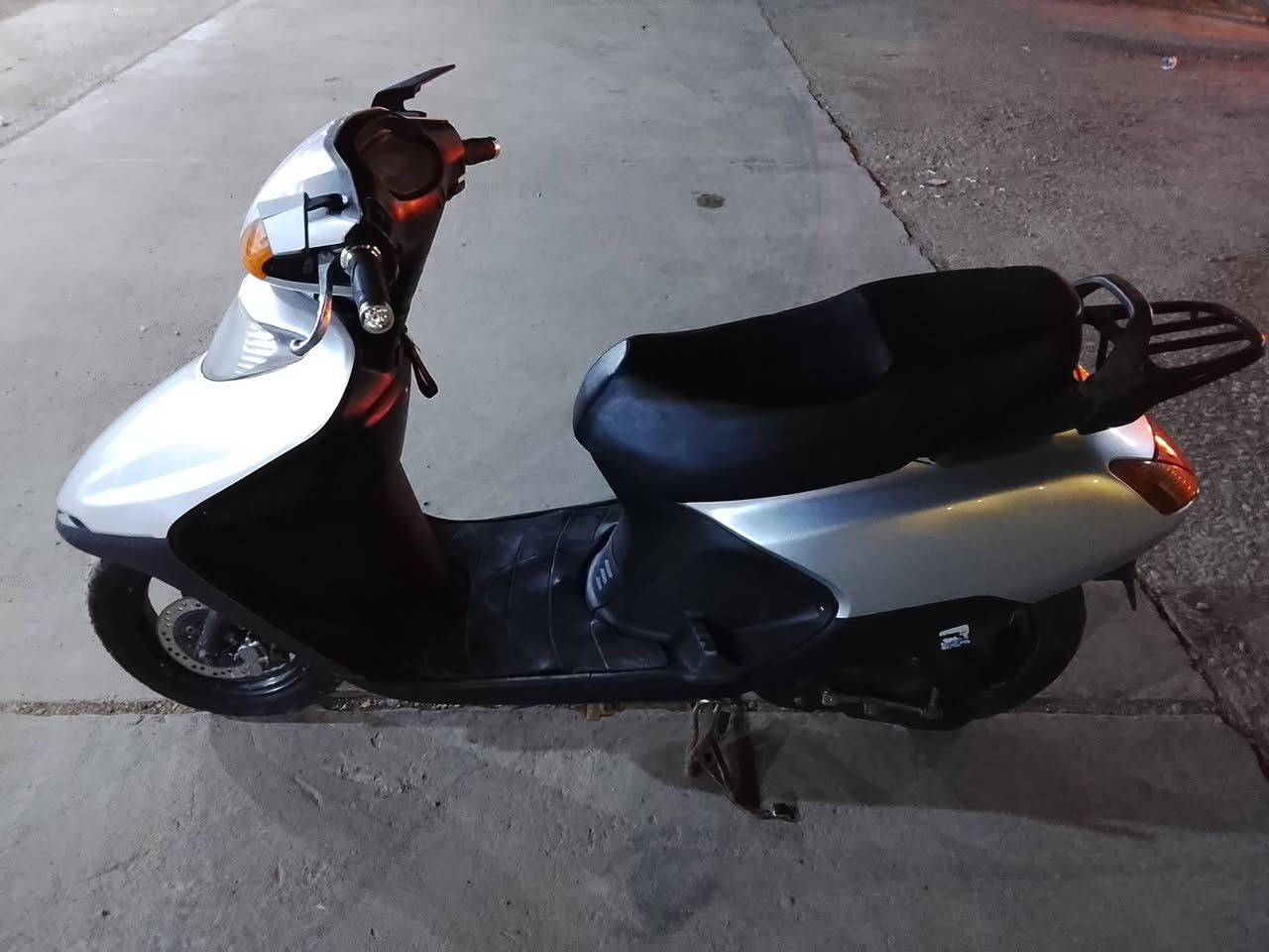 سبيسي ياباني تجفيت رايمر 
دراجه حلوه ونظيفه 
السعر ٧٥٠ مجال بسيط 
للاتصال ***********
