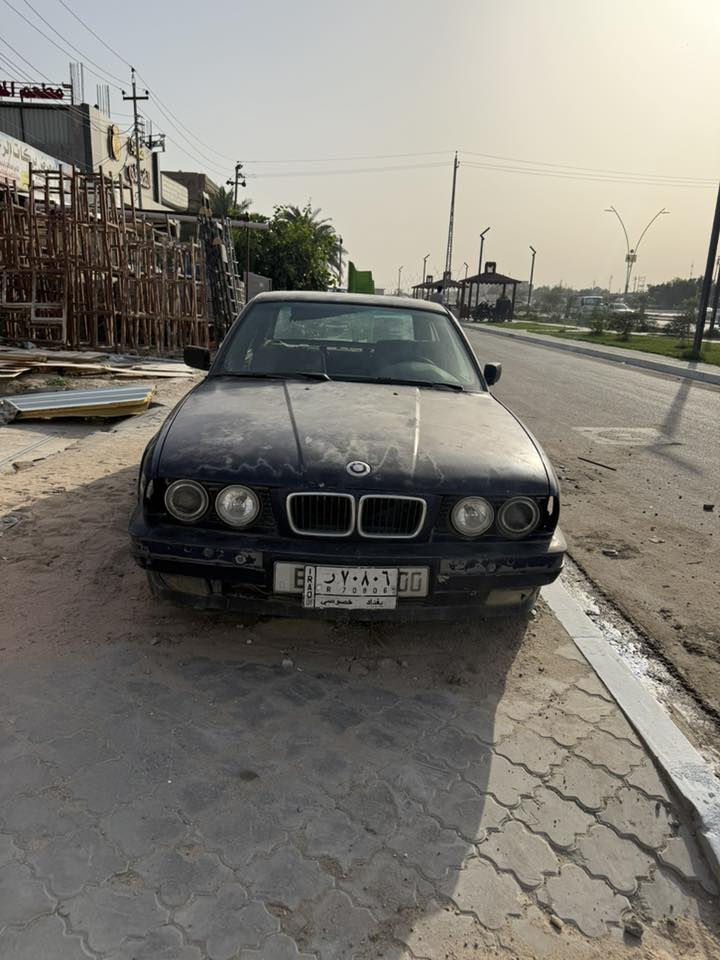 السلا عليكم اخوان 
Bmw525 مفتوح كير اوتو جنت جاي اعمر بيهة وصار عندي ضرف 
السياره بجم كامل جديد مداكر ولايتات وسمجه بجم عريض  ومنضومه تبريد المكينه جديده من الراديتر والجوينات والمروحه والحداديه كلهة جديده من الطول للطول ومنضومه تبريد جديده كمبريسر والشبجه والدكتات السياره كهربائياتهة كلهة شغاله  غرفتهة كلهة مفتوحه وموجده ومدوشمه نقص السياره مكينه وصبغ ملكوطات الخياسات والرصعات الخفيفه كفاله من الضربه والكصه سياره مال تعمير بديهة يخبل مكاني الزبير وسعرهة 35$
واتساب ***********
