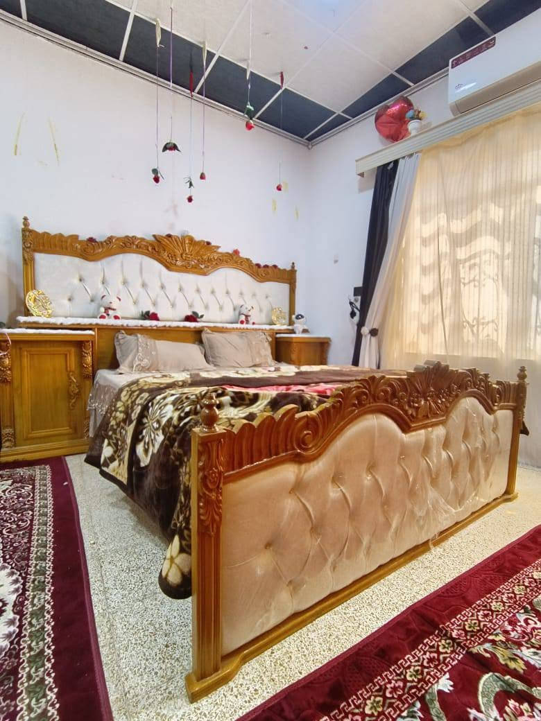 السلام عليكم غرفه للبيع
زان مصري
داخل وخارج 5ملم 
نضيفه حيل اخو الجديد 
مستعلمه تقريبن 6اشهر
السعر مليون و850 وبيها مجال
 الاتصال ***********
