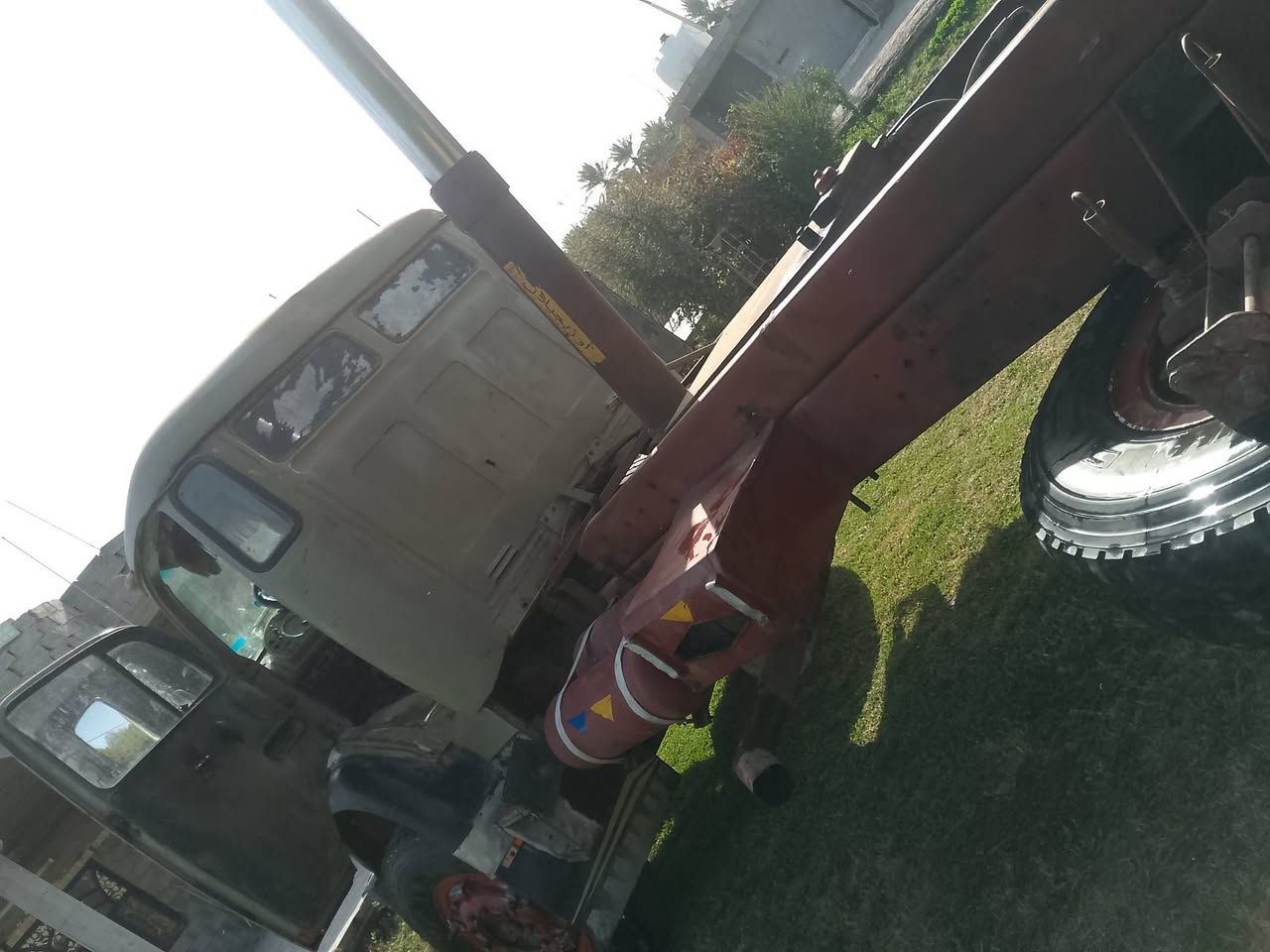 السلام عليكم اقجم موديل 76 للبيع مجموعه مان بوبرن جبر شاصي طويل بلادي كير ٩٠السياره مكينه خير من الله مكان السياره بغداد جاهزه لل شقل ***********غير متواجد على الفيس
