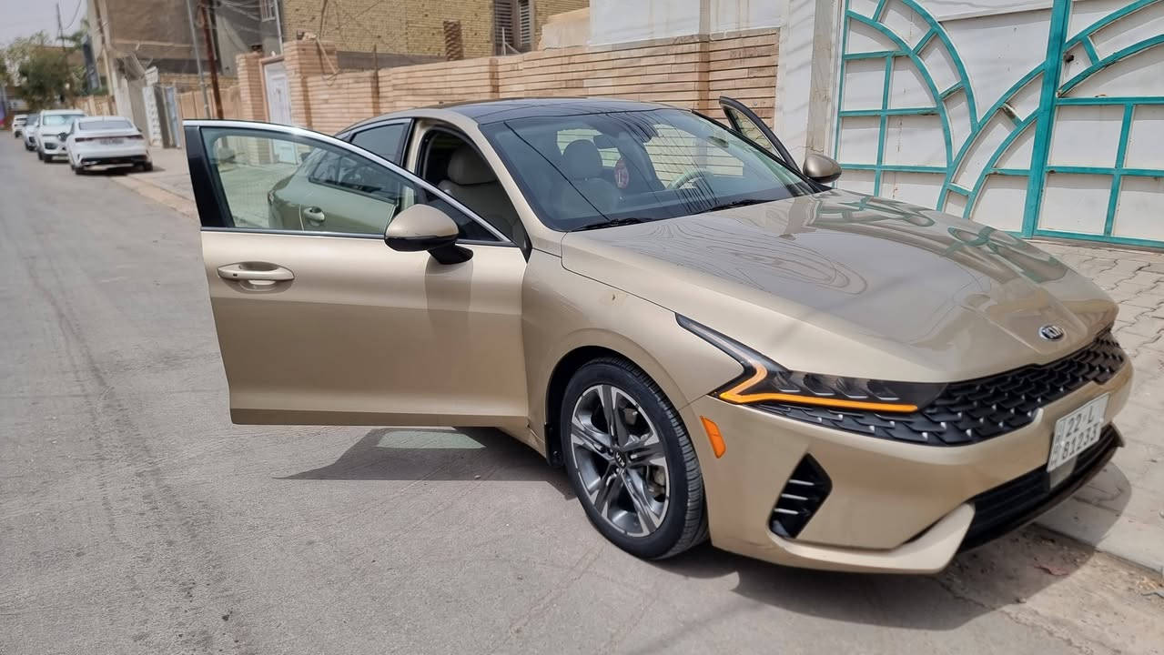 سلام عليكم k5 فول موصفات 2021 محرك 1600 تربو ضرر بسيط صبغ قليل قبق جنطه بدون دواخل


**إذا كنت صاحب هذا الإعلان وتريد حذفه لأي سبب، رجاءا أرسل رسالة إلى الدعم الفني**