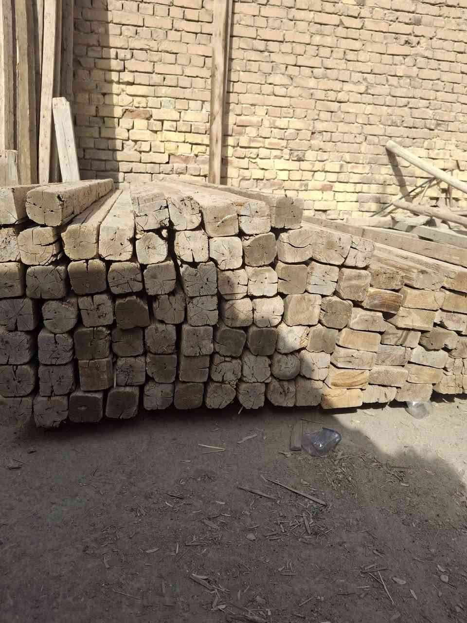 سلام عليكم سير طول 3م 3×3للبيع وسير طول 4م 3×3 وسير 270طول 3×3العنوان حله مركز   الاتصال ***********
