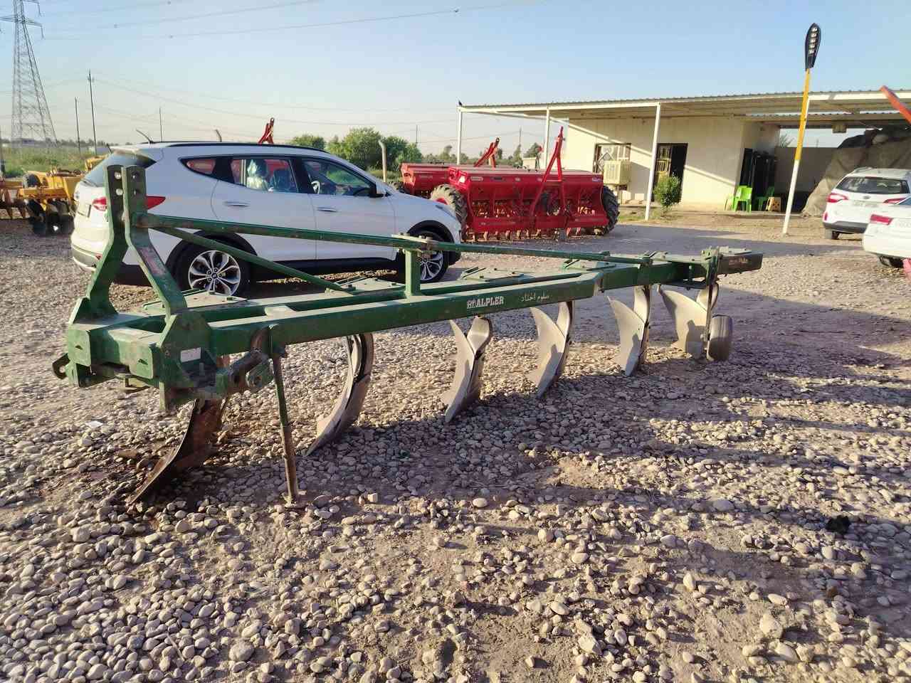 معرض الشمري للبيع فدان البلير حجم 18(في العزيزية) ***********(***********
