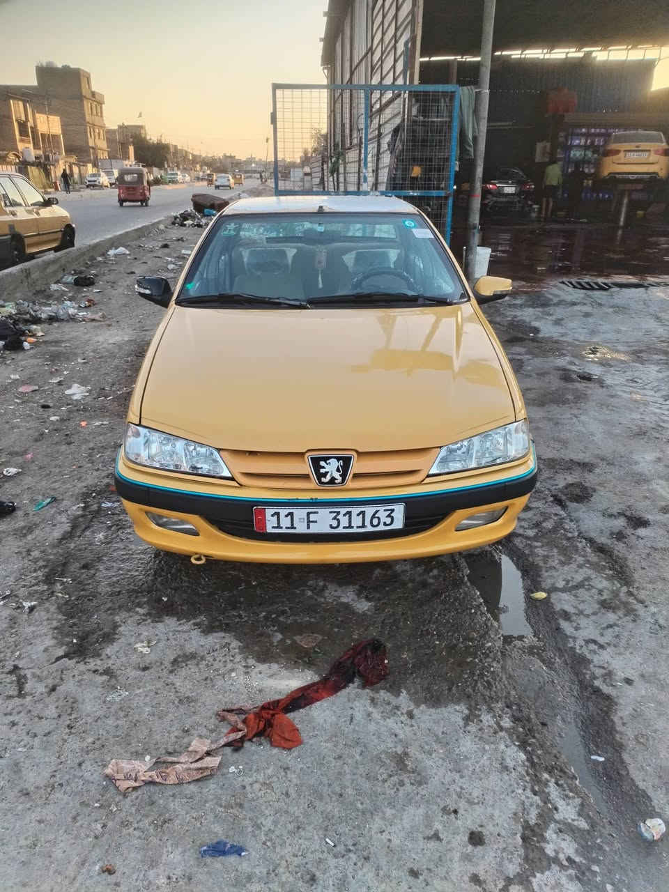 السلام عليكم بيجو بارس 15 
السياره خير من الله بيه فقط بخشم البنيد كد شبر فقط 
كير مكينه حداديه طخم تاير جديد كله مكفول 
العنوان بغداد كفائات العبيدي 
السعر 46 بيه مجال 
***********
