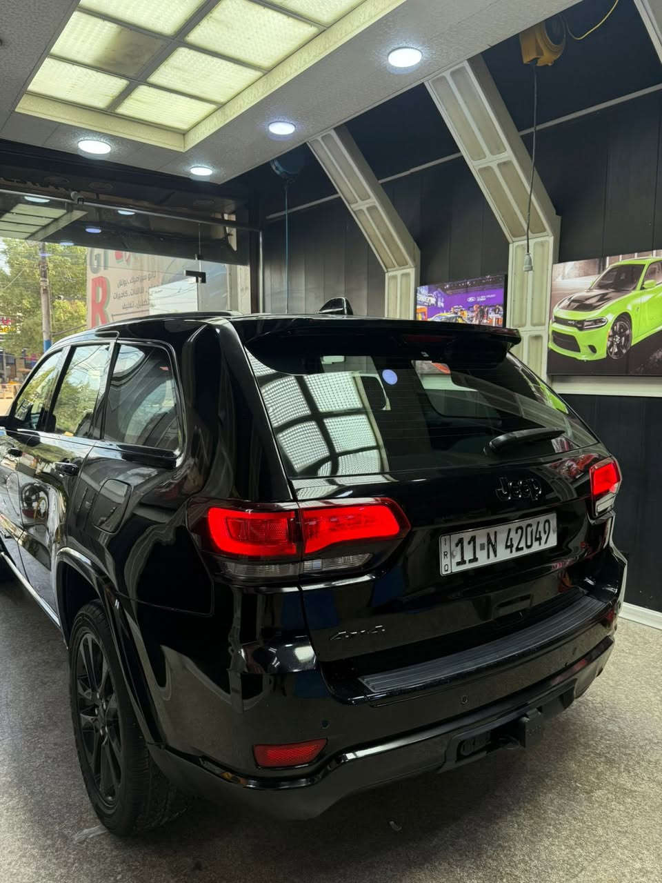 جيب (أمريكي ) موديل2017 رقم بغداد بسمي هزه وفحص جديده
معروضه177 وبيها مجال 

رقم الهاتف ***********
محرك ٦ سلندر ٣٦٠٠ مكفول 
بصمه + تشغيل عن بعد كروز تثبيت سرعه
ستيرن كهرباء + تدفئه
كشنات جلد تدفئه وتبريد
خزن وضعيه كشنات ميموري
شاشة كبيرة
دمام خلفي
كامرة دوارة ٣٦٠ درجة
حساسات امامي خلفي
لد امامي خلفي
لايت زنون عالي ناصي
اضاءه ترحيب
دشبول خياط طبيعي
اوتو ستارت
حساس امامي وخلفي
رادار جانبي وخلفي وامامي
مري شفط + اشاير بلمري مع القفل وعاكس ضوء + هيترات مري+نقاط عمياء
اضاءه ترحيب
وبعد هواي مواصفات. 

مكان السياره بغداد
الشراي يتصل خاص مغلق
رقم الهاتف ***********
