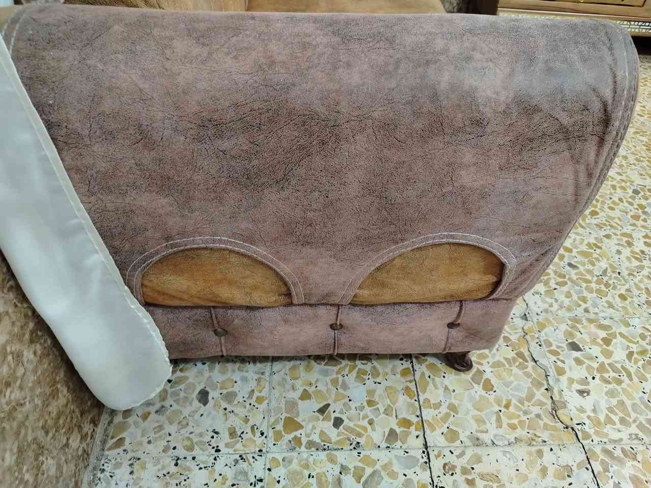 سلام عليكم عدنه تخم للبيع سعر 200 وبي مجال***********
