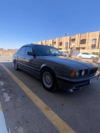 بي إم 525 • ١٩٩١ • اوتوماتيك