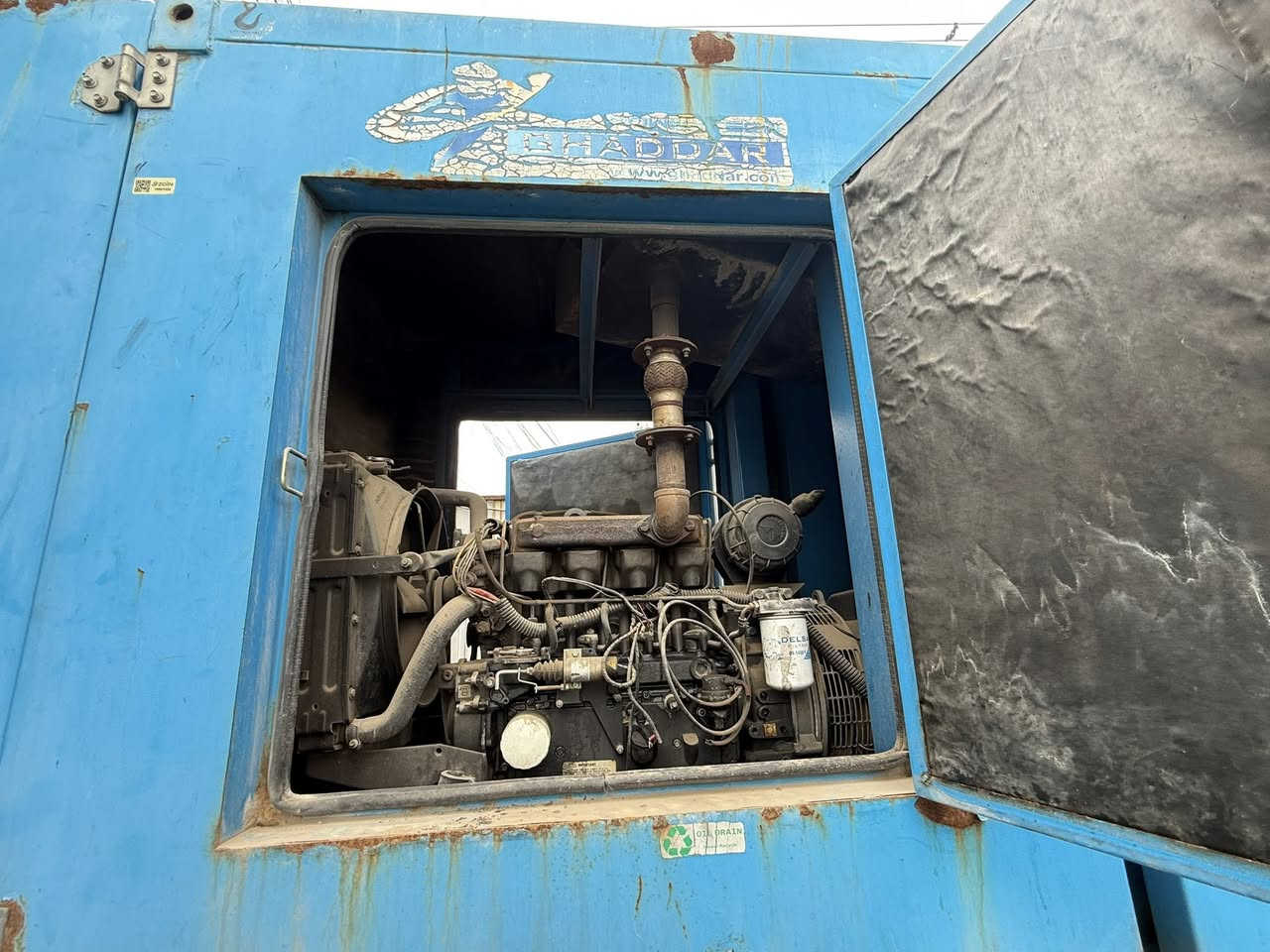 السلام عليكم
مولدات كمنز بيهة حجم 30 كي في  و 17  

رايدين القطعة على 15 ورقة وبيهة مجال 

رقم ***********
