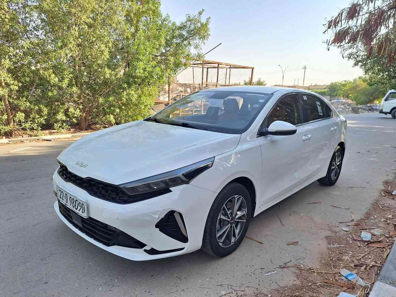 السلام عليكم للبيع بدون مرواس 
كي 3 2024 
مكفولة من الصبغ والتبديل فقط مكانين بارد زغار 
عداد المسافه 60 الف ، محرك 1500 دبل نوزلا 
فول مواصفات 
بصمه تشغيل ، بصمه ابواب ، شاشه كامره ، تتحكم ستيرن 
حساس خلفي أمامي ، كشنات جلد داخل لونين مميز
ويل كب ، مري اشاير بلمري ، ترحيب ، ويل كب 
رقم اربيل بأسم شركة وكالة او تحويل ماكو اشكال  

السعر 133 بيها مجال 
المكان النجف 

***********
