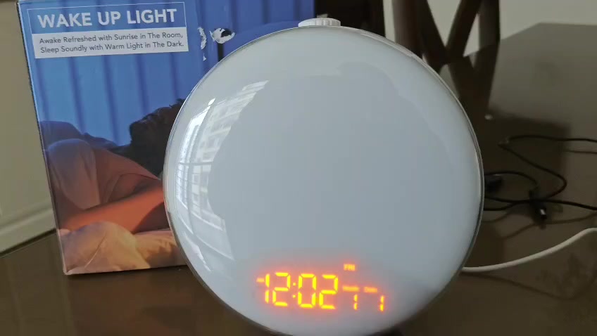 ساعه ومنبه وراديو وشاحن موبايل.ومصباح باالوان متعدده
واتس ***********
