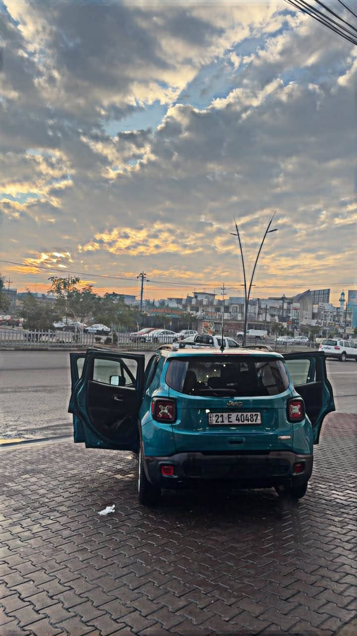 🚘 للبيع فقط  |  مكاني كركوك
جيب رنجييد 2021.سليماني 
💰 السعر: 141 قابل للتفاوض 
🔹 الحالة: نظيفة جداً
🔹 الممشى: أقل من 4000 ميل 
🔹 الحوادث: حادث بسيط سابق راسلني وادزلك الصور، تم 
🔹 التبريد: بلاد ثلج ❄️---
⚙️ المواصفات والتجهيزات:
✅ هاند بريك دكمة
✅ رادار أمامي لمنع التصادم
✅ رادار تحديد المسار (Lane Assist)
✅ نظام النقاط العمياء
✅ تحكمات قيادة بأربع جهات
✅ أربع وضعيات للقيادة حسب الطريق
✅ نظام التحكم بالنزول من المنحدرات
✅ إشارات بالمرايا الجانبية
✅ كاميرا خلفية دقة عالية جدا
✅ شاشة لمس كبيرة متعددة الوظائف
✅ تشغيل عن بُعد
✅ تشغيل بالبصمة
✅ بصمة أبواب ذكية
✅
---
 المحرك :شرط لا صرف ولا بخار شرط كير 
🔹 
🔹 4 سلندر اقتصادي وقوي
🔹 كير أوتوماتيك 
---
📌 ملاحظة:
السيارة استخدام شخصي
، جاهزة للفحص وما تحتاج أي تكاليف.
رقمي:  *********** 
وتساب | Singapore

