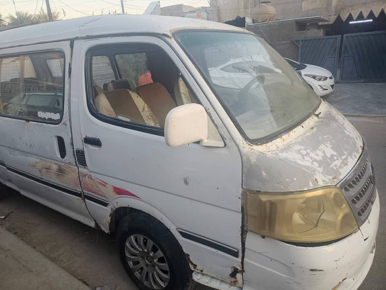 فتون موديل 2010 محرك بي تبخير تايرات نظيفات كير اكسل كلة نضيف ابيع كوم حديد رقم شاصي نظيف  شرعي موجود مكاني بغداد السعر 15وبيها مجال حك الجية ***********
