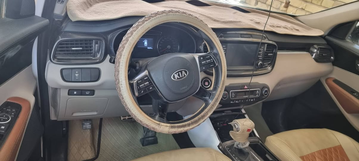 للبيع سورنتو ٢٠٢٠ خليجي
بصمة تشغيل + ابواب 
6 سلندر  حجم 3500
كير 8 سرعات
كشنات  كهرباء جلد 
كامرة حساس امامي خلفي
 3 قطع تبريد 
7 راكب
تحكم سترين جهتين 
بردات خلفية 
مري ترحيب عند الإقتراب +أشارة
4 أنظمة قيادة 
جنطة كهرباء ذكية
لايت 3 عدسات
شاحن واير ليس 
السيارة جديدة جدآ مكفوله كفاله بيه طخة بالبنيد ورجعت 
ماشية 47حقيقي 🔔💡
التفاصيل اكثر بالصور 
السيارة بالعمارة👉 ***********
السعر   285  بيها مجال بسيط
