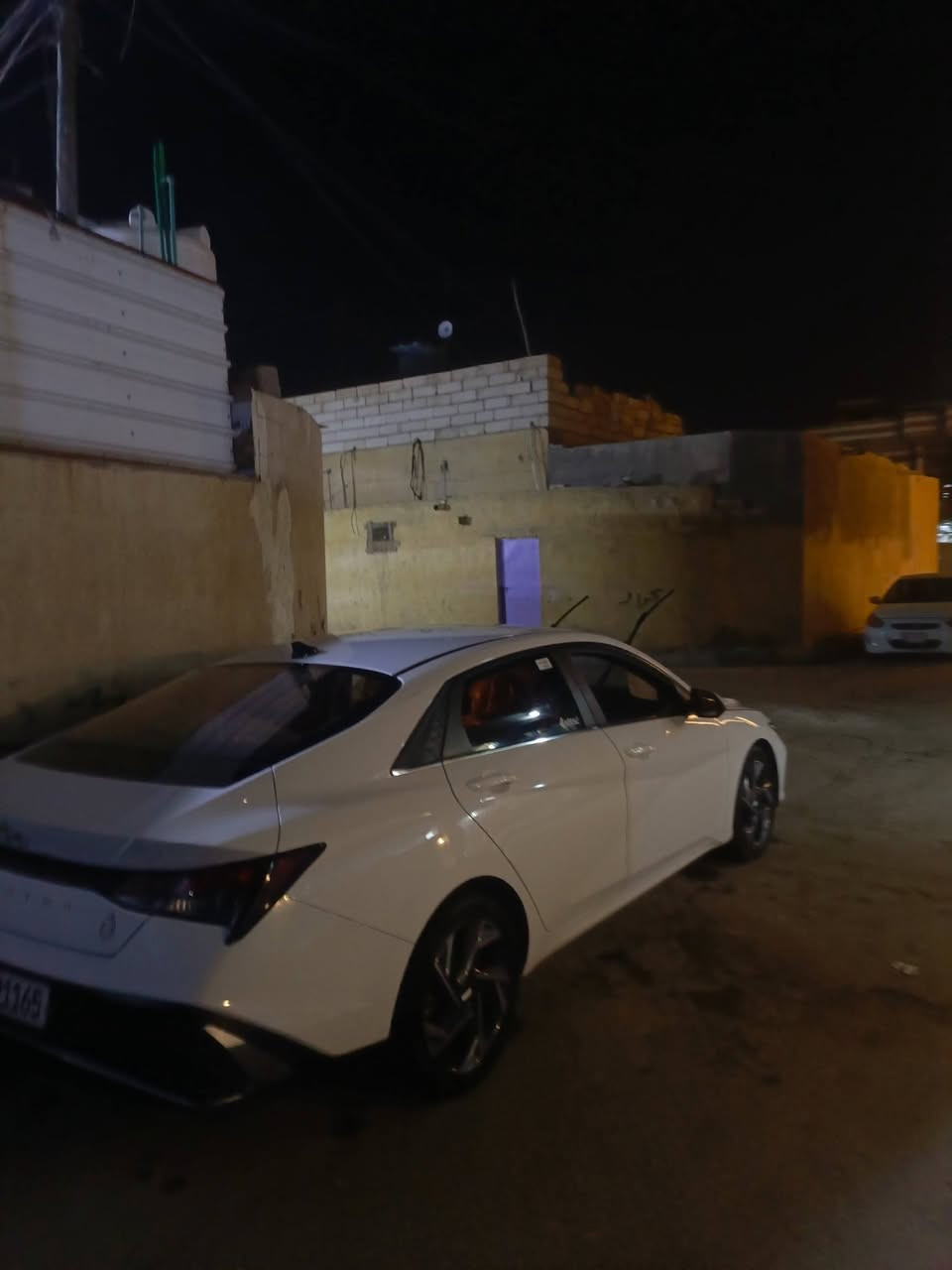 السلام عليكم سياره النترا للبيع  تجميع وراد خليجي صيني موديل2024 كفاله عامه فول مواصفات سياره جديد بعده بل جيس مال شركه (داخل احمر كامل مميز حته ستيرن احمر) مكان بصره  سعر 145 للتصال تواصل (***********)
