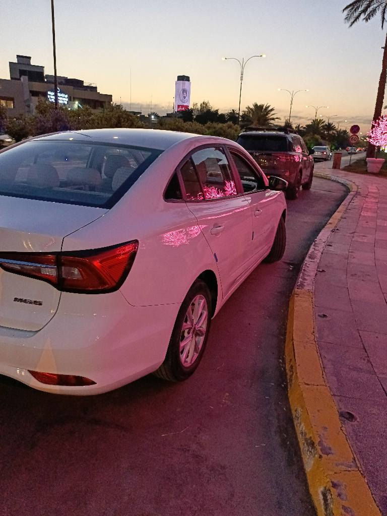 Mg5
موديل ٢٤
ماشيه ٤٠ كم
اوتوماتيك
صدر جديد تايرات جدد أشاير بالمري لون ابيض بدون ضرر عازل حراري للجام 
السعر ١٠٥ 
***********
واتساب *********** 
مكاني بغداد  المنصور بغداد, العراق
